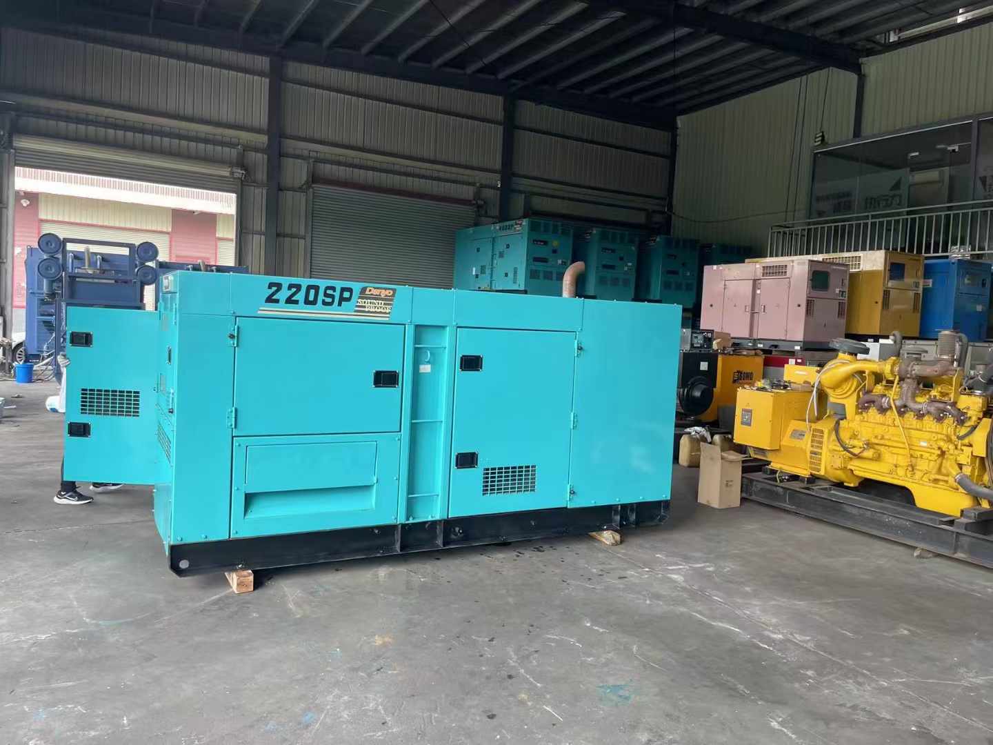 绿园800kW 柴油发电机的输出电流波动范围是多少?