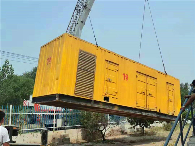 绿园300KW柴油发电机组油耗是多少?