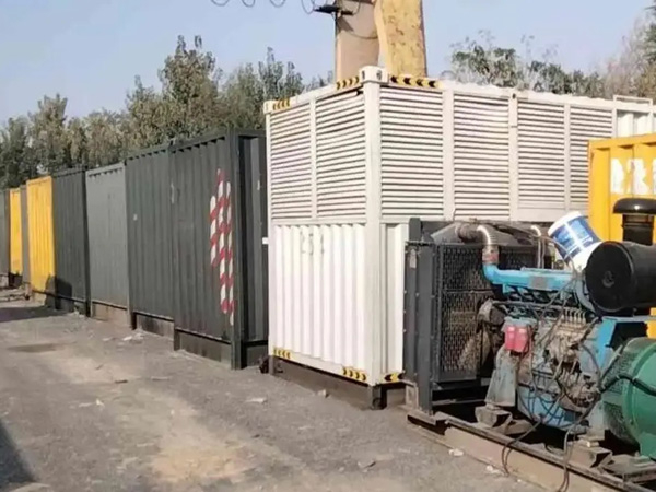 绿园200KW柴油发电机机组每小时油耗是多少?